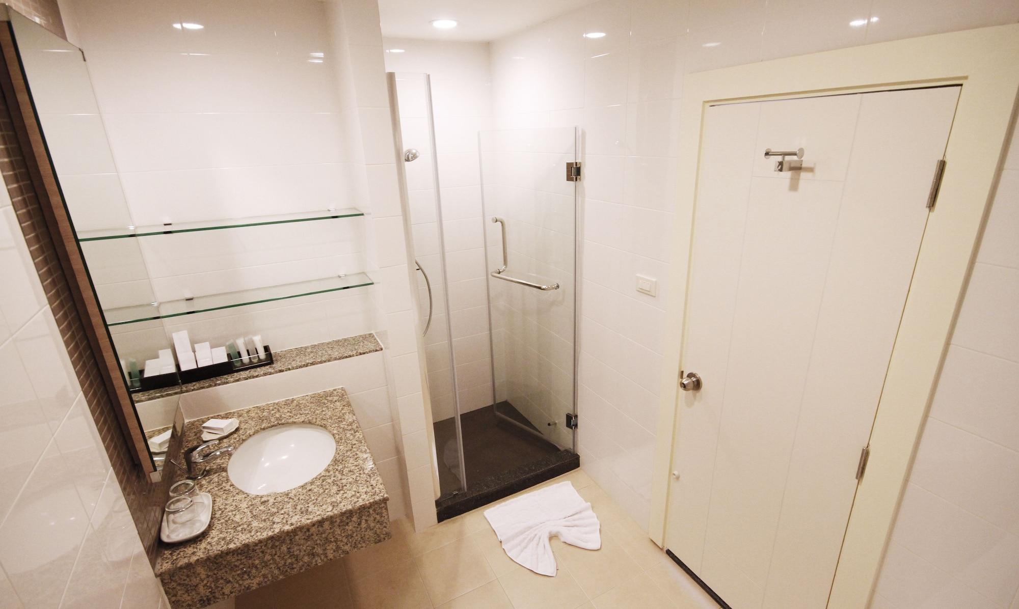 Classic Kameo Hotel & Serviced Apartments, Ayutthaya Buitenkant foto