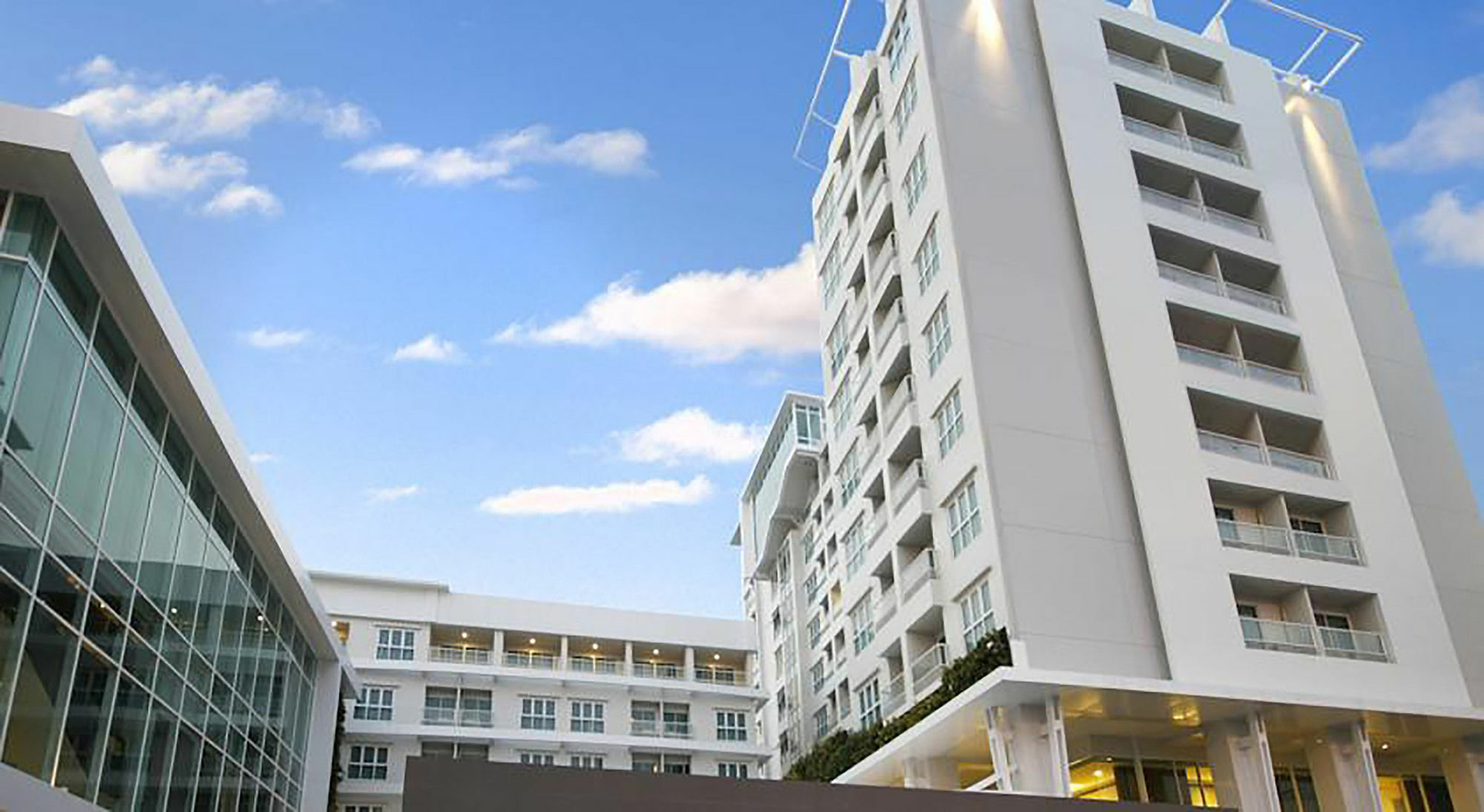 Classic Kameo Hotel & Serviced Apartments, Ayutthaya Buitenkant foto